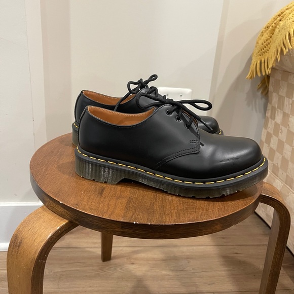 Dr. Martens Black 1461 Oxfords - Picture 1 of 8